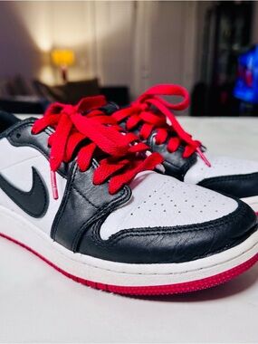 Jordan 1 Retro Low OG GS White Red Black Toe Sneakers CZ0858-106 Men’s Size 5Y